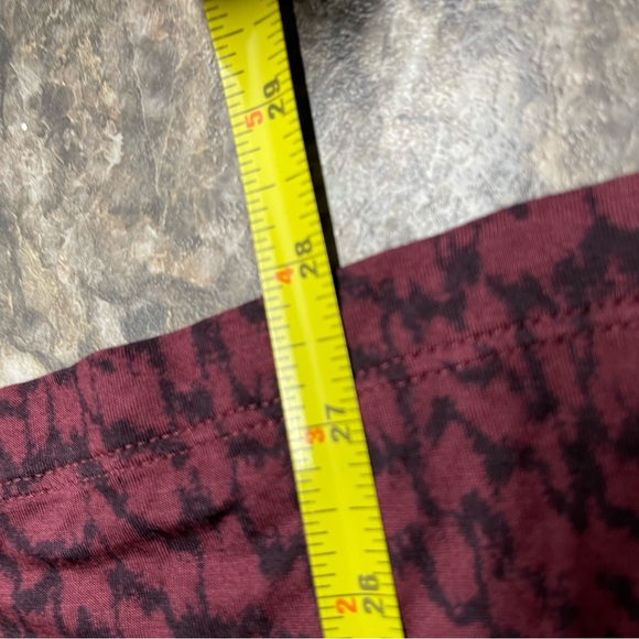 Like new Banana Republic size small tank. Navy & maroon leopard print. 28” long - Picture 8 of 8